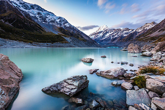 Glacier meets Hooker Lake